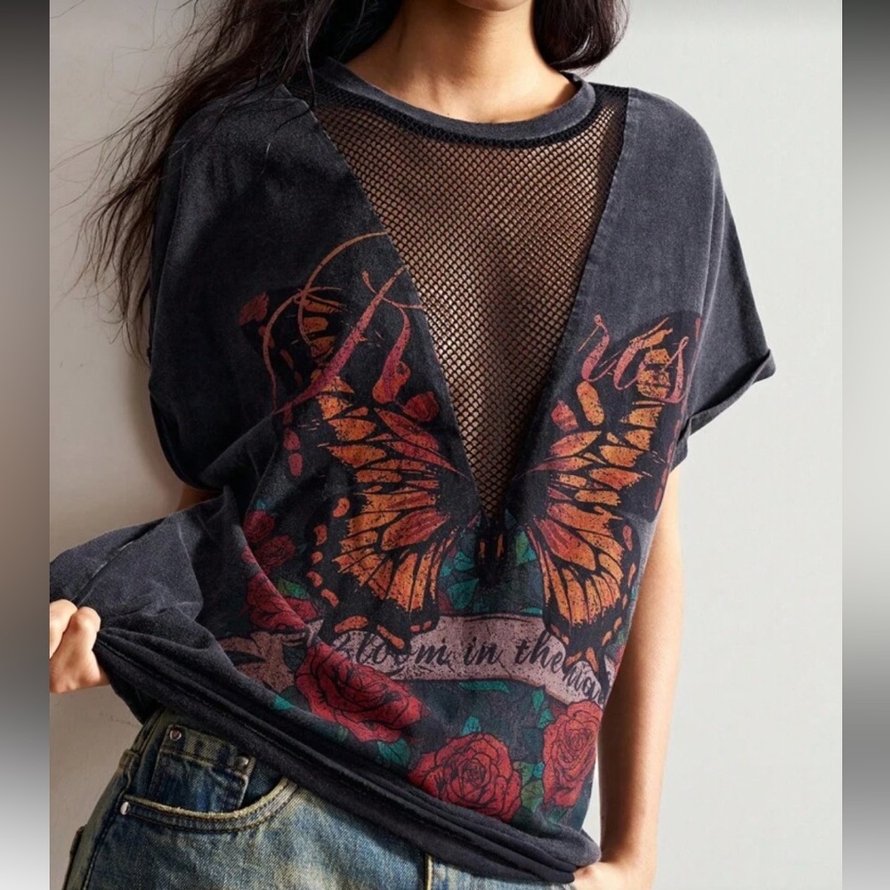 Butterfly Graphic Mesh Back Top short sleeve mesh
